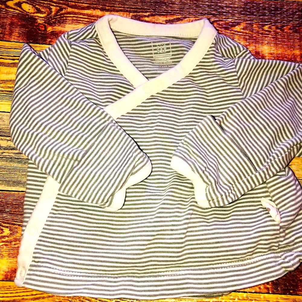 BABY GAP TOP